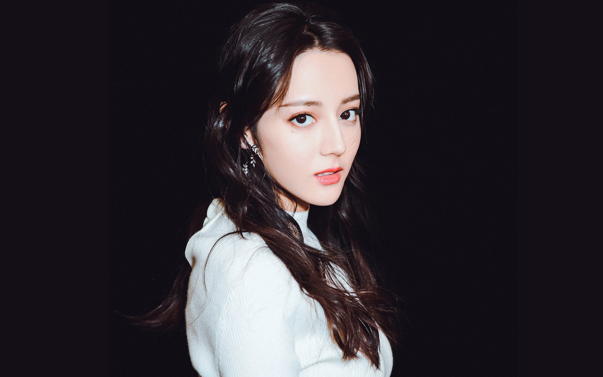 《2025英雄联盟全球总决赛,T1一战封神夺冠》,2030年英雄联盟全球总决赛