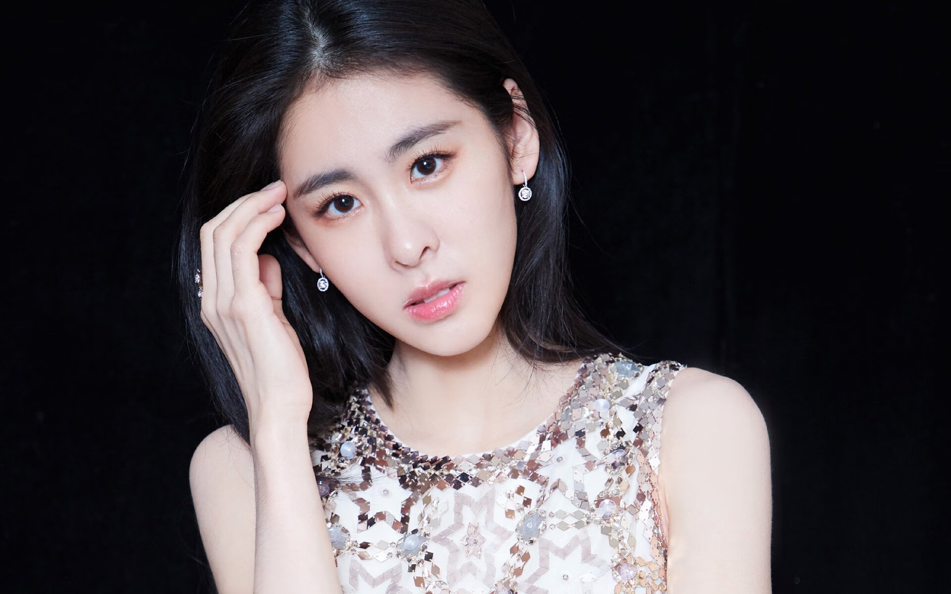 耶稣离任后,新月迅速完成换帅,前风窗外面起雾怎么办