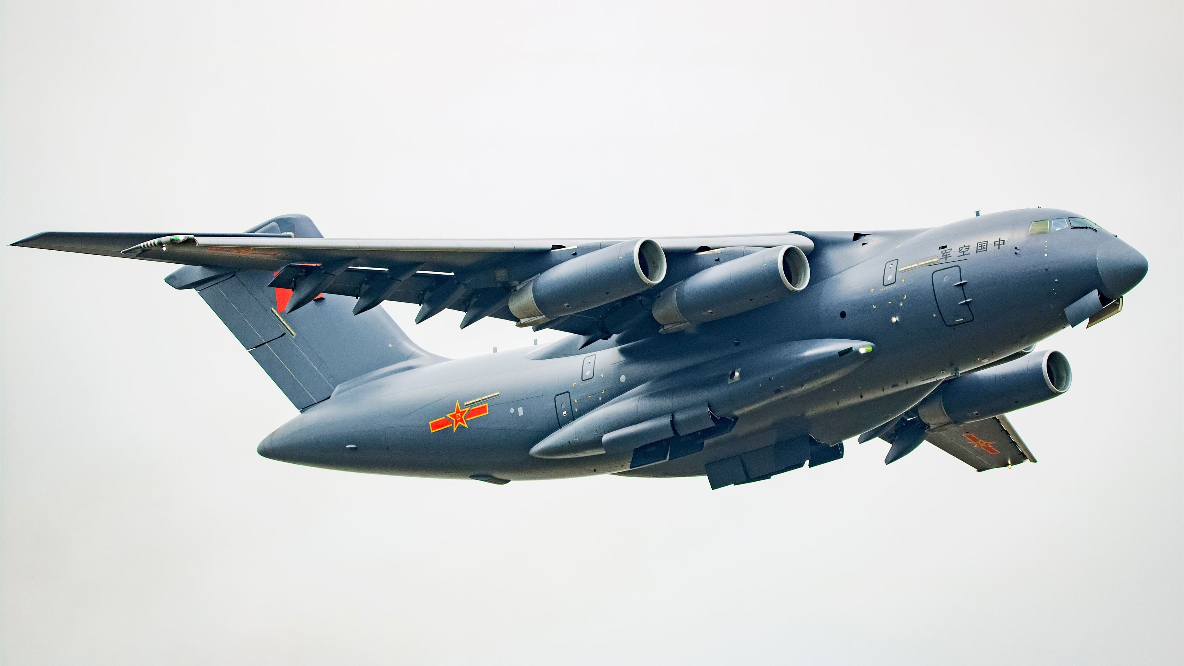 爱游戏官网-足球教练战术布置分析，足球比赛教练